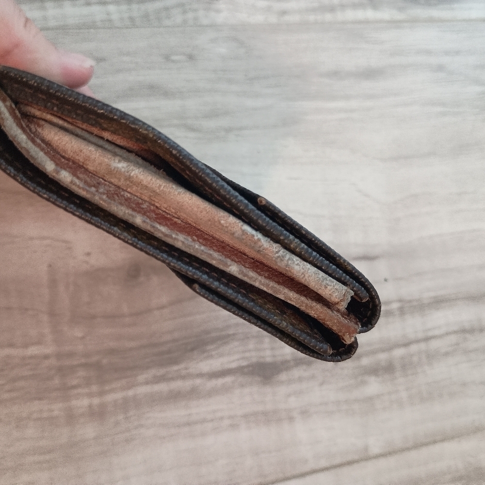 Louis Vuitton Monogram Elise Compact Wallet - Picture 4 of 10